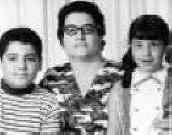 mum-passport.jpg (137503 bytes)